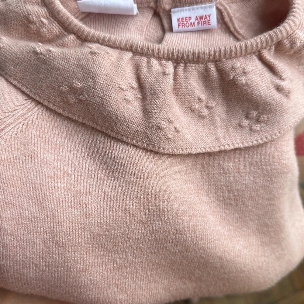 Zara Pink Sweater - Picture 8 of 8